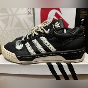 Adidas Rivalry X United  arrows & Son